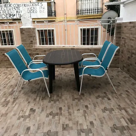 Love Apartament 阿利坎特